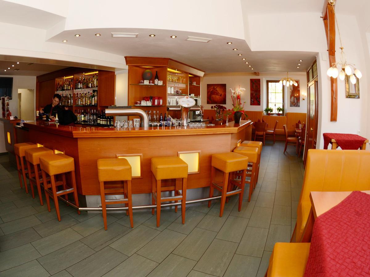 Hotel Duren Екстер'єр фото